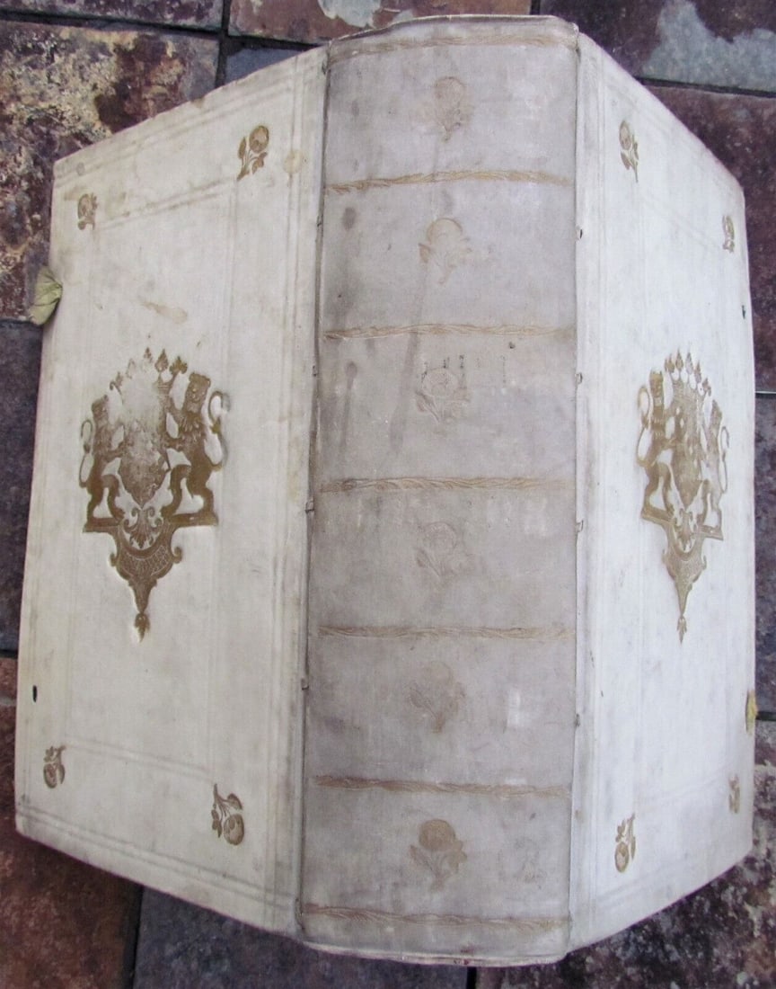 1744 ROMAN HISTORY ARMORIAL VELLUM antique by Marcus Velleius Paterculus (1 of 10)