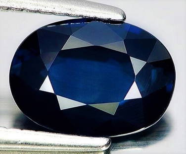 Natural Blue Sapphire Oval Cut: No Reserve! Title: Natural Blue Sapphire Oval Cut Gemstone: Sapphire Carat Weight:1,54 approx. Size/Dimensions: 7,8 x 5,8 x 3,4 mm approx. Additional Info: Natural Sapphire Only Heated. Transparency: