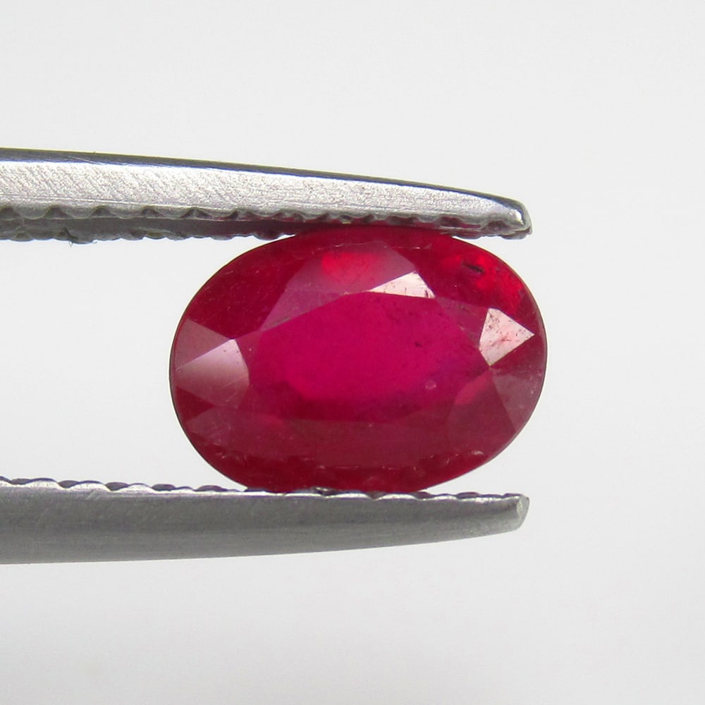 Natural Red Ruby - 1.60 Ct (1 of 2)
