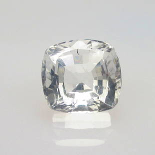 4.00 Ctw Natural White Topaz Cushion Cut: No Reserve! Title: 4.00 Ctw Natural White Topaz Cushion Cut Stone Clarity: VVS Gemstone:Natural White Topaz Carat Weights: 4 Size/Dimensions: 9.90 x 9.30 x 7.10 mm Additional Info:Excellent Cushion Cu