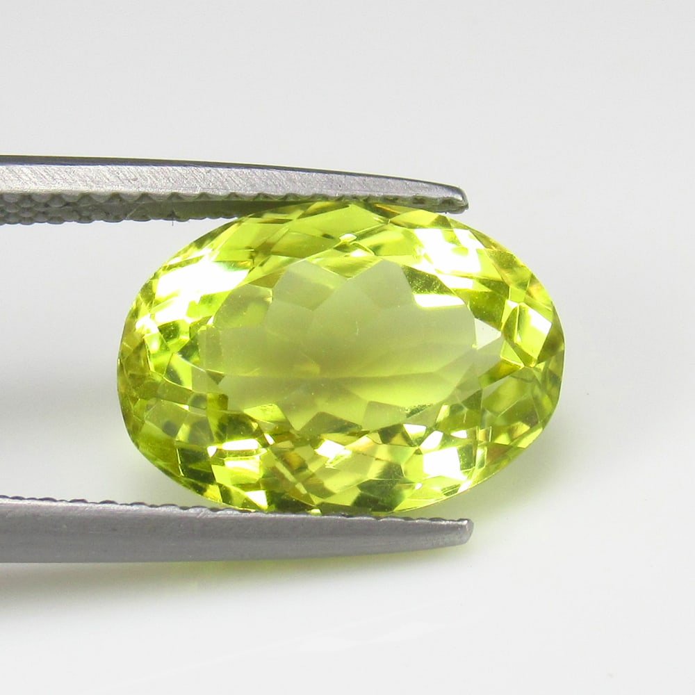 5.53 Ct - Natural Lemon Quartz: No Reserve! Title: 5.53 Ct - Natural Lemon Quartz Description: Gemstone Metal Purity (If Applicable):- Gemstones: Lemon Quartz Carat Weights: 5.53 Size/Dimensions:13.3 x 9.5 x 7.3 mm Additional Info:P