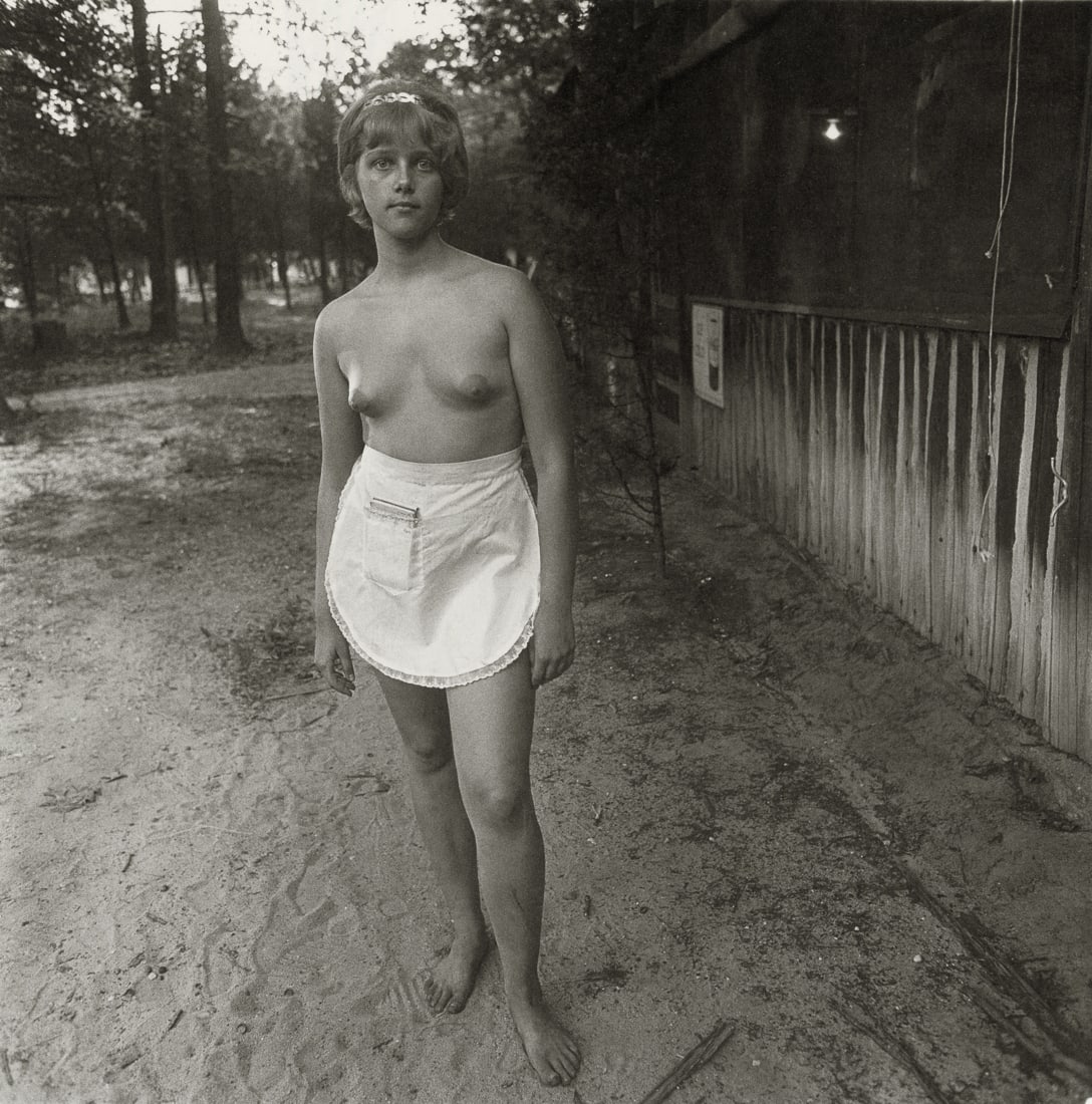 DIANE ARBUS - A Young Waitress At A Nudist Camp 1963 (1 of 1)