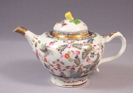 Royal Vienna REAL Antique 1750's Teapot TEA POT Beehive Yellow rose: This is an Antique and a very early teapot of Royal Vienna Porcelain. This teapot is made in middle to late 1700's and it is a fine example of Du Paquier period. The pot is not so thin and luxurious,