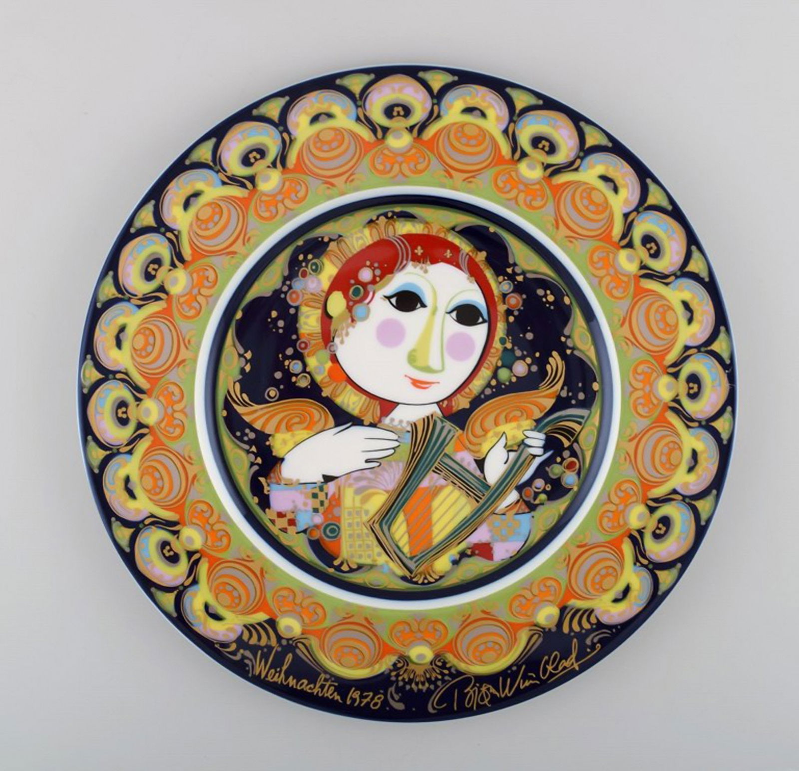 Rare hand painted Rosenthal Bjørn Wiinblad Christmas plate from 1978. "Angel with harp". (1 of 5)