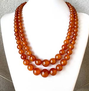 Unique and Magnificent Bakelite Necklace made from Round Bakelite beads: Title: Unique and Magnificent Bakelite Necklace made from Round Bakelite beads Metal: None Gemstones: Bakelite Weight: 113.56 g Size: Size: 560.0 x 31.0 x 18.0 mm Size: 22.047 x 1.22 x 0.709 inches Be
