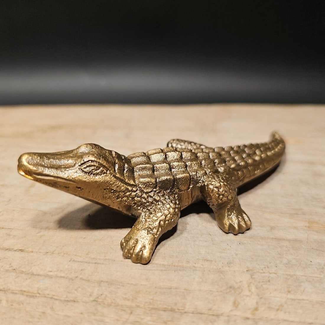 Brass Alligator Paperweight Desk Figure (1 of 12)