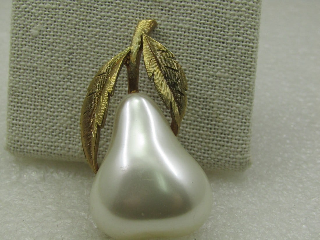 Vintage Faux Pearl Pear Brooch, Signed Jj, 2", 1960's-1970's: Vintage Enameled Green Leaf Brooch, 1960's-1970's, 2 tall and 1" wide with a textured gold stem and leaves. Signed J.J. for Jonette Jewelry. Very good condition. (W52122.8 SS7473 J LD 6/3/22).