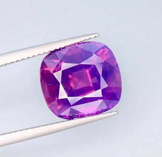 Extremely Rare Kashmir Sapphire, Unheated Natural Pinkish Purple Color Sapphire Loose Stone, 9.70 CT: Materials: Gem type: Sapphire Carat weight: 9.70 Extremely Rare Kashmir Sapphire, Unheated Natural Pinkish Purple Color Sapphire Loose Stone, A vivid pinkish purple-red (fushcia) color sapphire from K