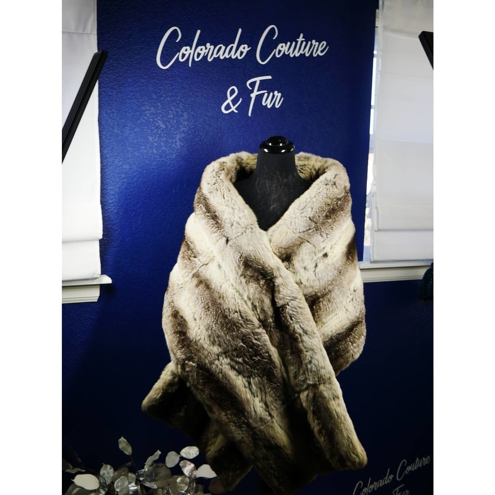 Stunning Vintage Chinchilla Straight Stole Wrap Fur Coat (1 of 8)