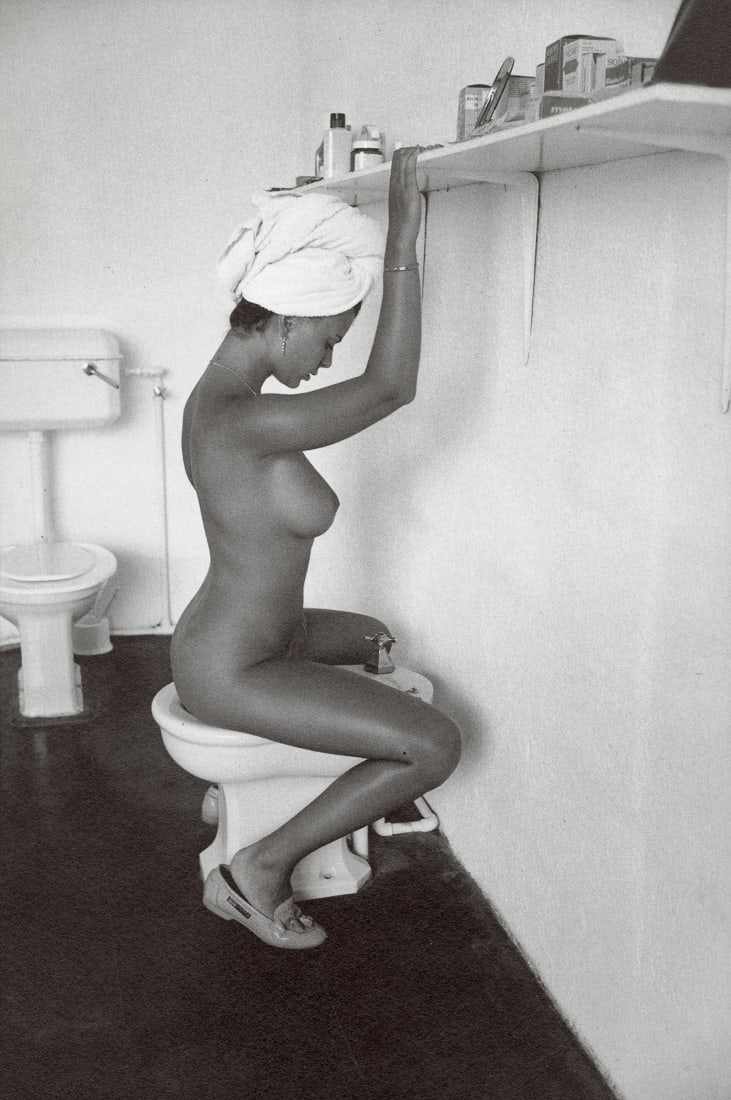 JONVELLE - Female Figure on Bidet (1 of 1)