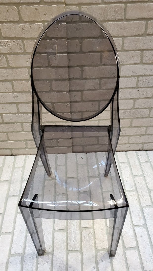 Victoria Ghost Smoke Chair by Philippe Starck for Kartell: Victoria Ghost Smoke Chair by Philippe Starck for Kartell H 35.5" W 15" D 15" Seat H 18.5" Good condition Please be aware that all the items are vintage and may have small defects of signs of age. How