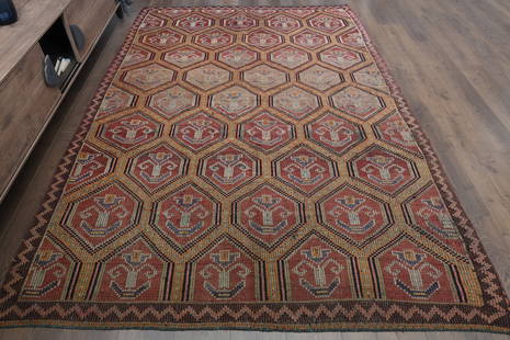 6'2x9'1 MINIMALIST PINK KILIM, Vintage Turkish, Oushak, Aesthetic Kilim, Wool Rug Area: Title: 6'2x9'1 MINIMALIST PINK KILIM, Vintage Turkish, Oushak, Aesthetic Kilim, Wool Rug AreaOrigin: TurkeyDate/Period: 1960 - 1970Materials: Wool and CottonSize: Width: 6.2 feet Length: 9.1