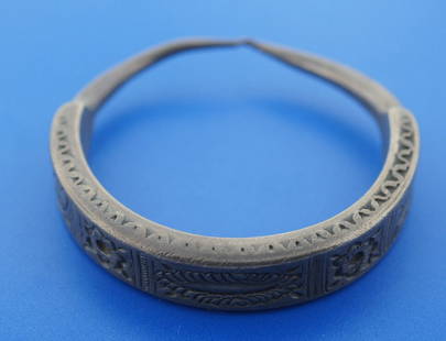 TRIBAL UNIQUE C.1930 SILVER NOSE RING BRACELET DECOR COLLECTIBLE: N5-ATO SILVER C.1930 VINTAGE NOSE RING BRACELET Unique… This bracelet is one of a kind! Now you have a chance to purchase it just at a fraction of the retail price! Hurry up – we