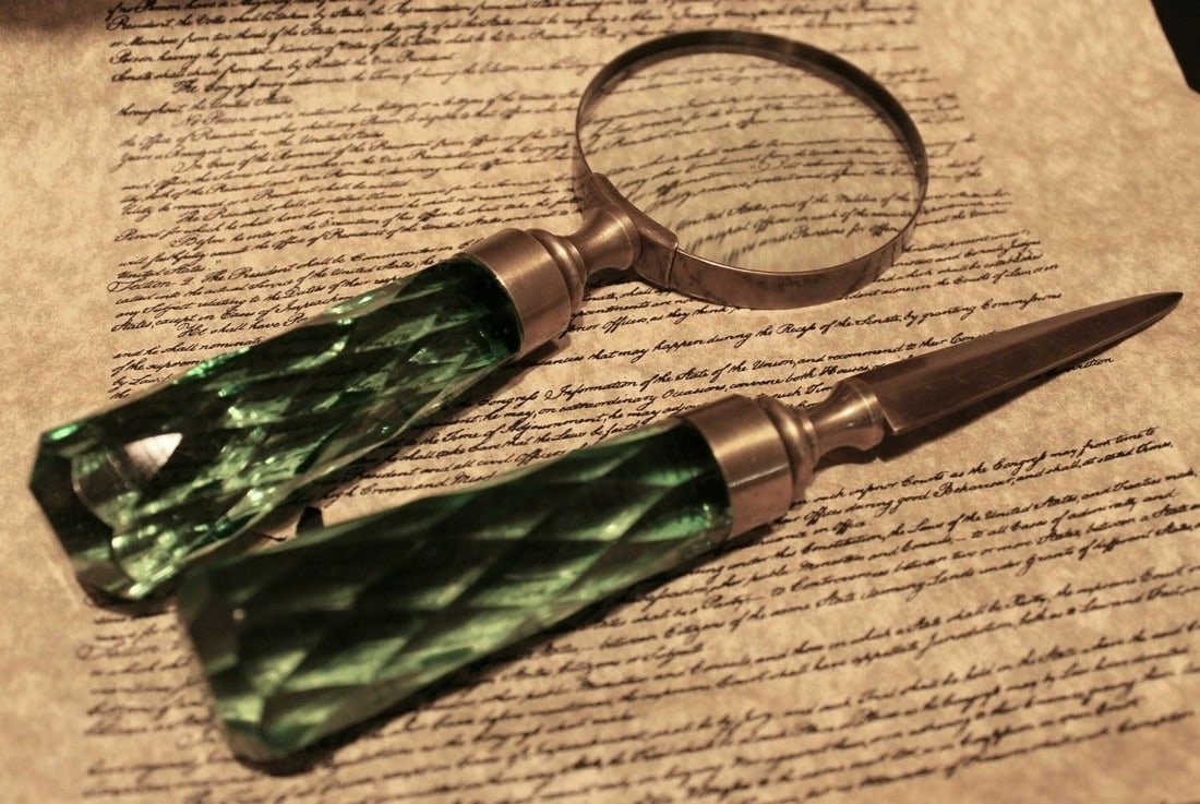 Magnifying Glass Letter Opener Set w Green Glass: 8" Long Magnifying Glass 3" Diameter 8" Letter Opener Nice reproduction magnifying glass letter opener set. The metal is an aged brass making it look that much more real! Not only do they look like ra