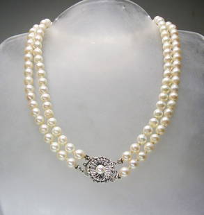 JAPANESE AKOYA PEARL NECKLACE with GOLD CLASP. 2-REIHIG.: Title: JAPANESE AKOYA PEARL NECKLACE with GOLD CLASP. 2-REIHIG. Metal Purity: White gold 8 K=333 WG Gemstones: cultured pearl Carat Weights: 265 cts. Size/Dimensions: Total weight 56 gram, Total lengt