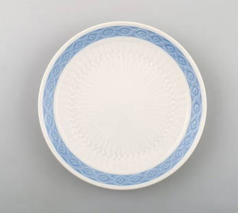 Blue Fan Royal Copenhagen porcelain dinnerware. bread plate cake plate no. 11522.: Blue Fan Royal Copenhagen porcelain dinnerware. bread plate cake plate no. 11522. Diameter 15.5 cm. 1. Quality, perfect condition. (Manufactured since 1909) discontinued. Design: Arnold Krog. Reserve: