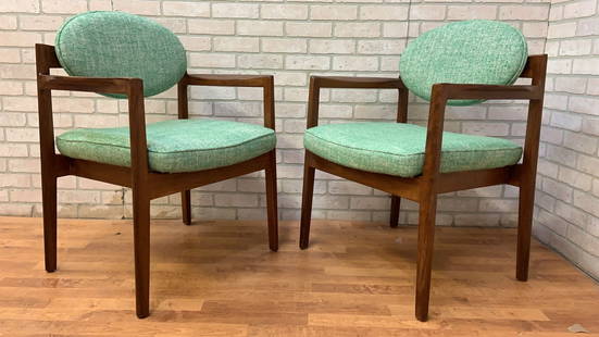 Mid Century Modern Armchairs 'Oval-Back' by Jens Risom - Pair: Mid Century Modern Armchairs 'Oval-Back' by Jens Risom - Pair The Mid Century Modern Armchairs, known as ‘Oval-Back,’ designed by Jens Risom and offered as a pair, are a stunning example