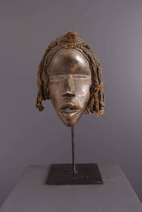 Dan mask - Ivory Coast - African Art Tribal Art: Title: Dan mask - Ivory Coast - African Art Tribal Art Date/Period: mid 20th century Origin: Ivory Coast Dimension: 11,81 Inch Materials: wood, raffia Weight: 2,21 Pounds Item type: masks Provenance: