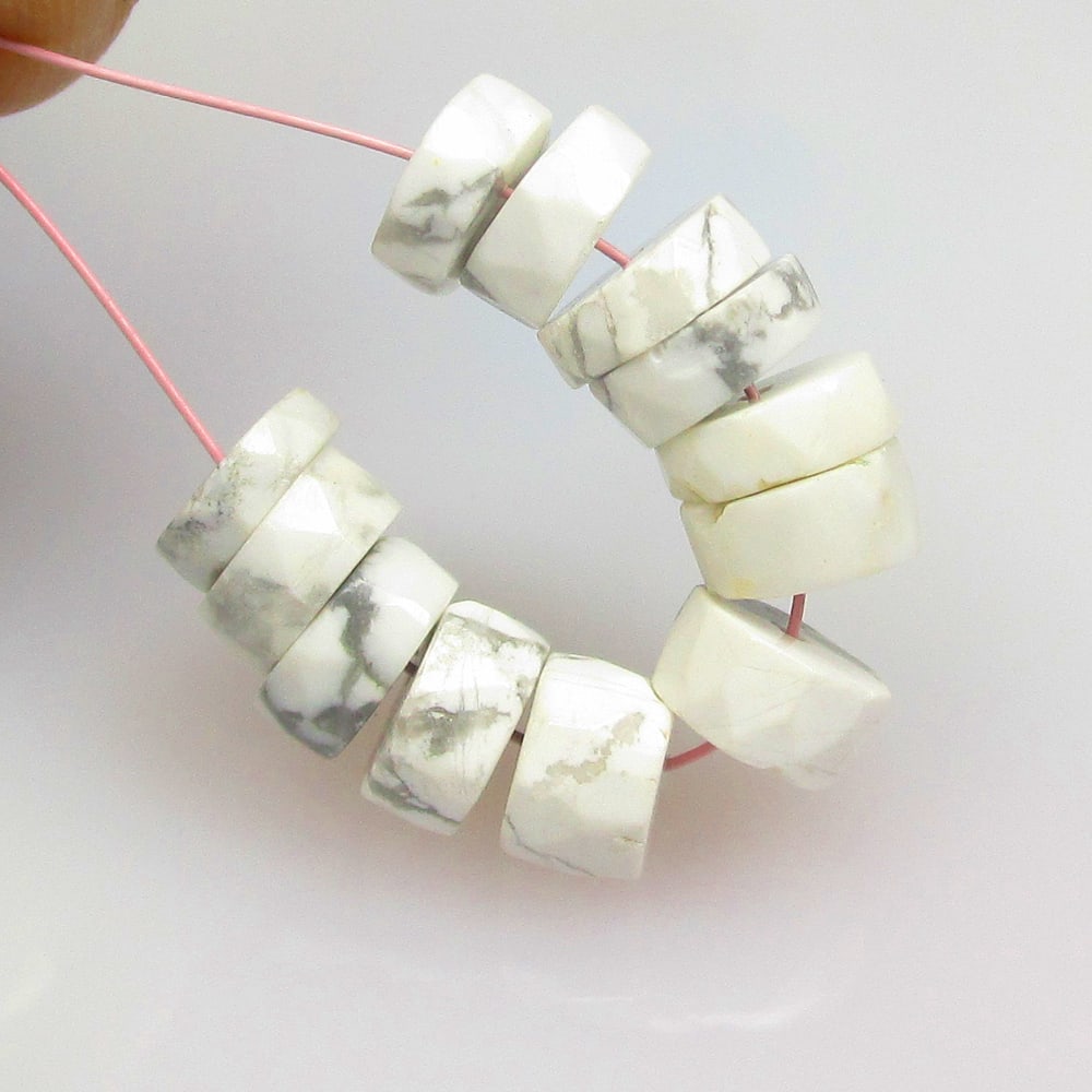 10.75 Ctw Natural Dendrite Opal Round Beads (1 of 2)