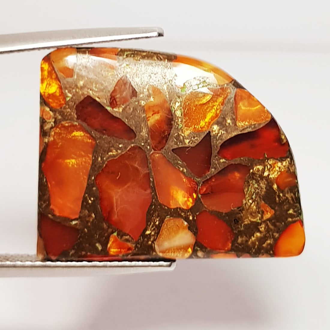 17.47 Ctz Mojave Carnelian Bronzed Copper: No Reserve! Title: 17.47 Ctz Mojave Carnelian Bronzed Copper Color/Clarity: Orange Copper / Opaque Gemstone: Mojave Carnelian Carat Weights: 17.47 Size: 22.80 x 18.00 x 14.50 Additional Information: F
