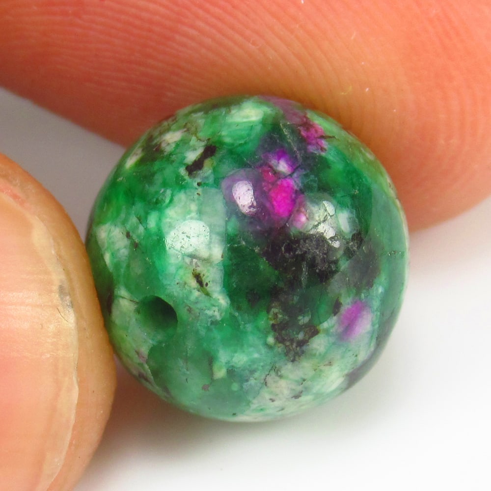 Natural Ruby Zoisite Beads - 11.93 Ct (1 of 2)