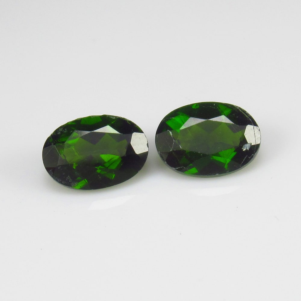 Natural Chrome Diopside PaIr - 1.86 Ct (1 of 2)