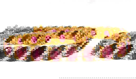 21.86ct NATURAL FINE VIVID RED RUBY DIAMONDS TENNIS BRACELET CLASSIC+: Classic Oval Tennis Bracelet 19.80ct. Natural Ruby Tennis Bracelet Red, Transparent & oval cut. Mozambique origin 6.8 X 5.3mm - 5.5 X 4.5mm Clean Clarity and very good cut. 2.05ct. diamonds: Rounds, G