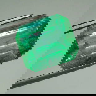 Natural Emerald - 7.56 Ct: Title: Origin: 0010a00001e64zK Weight: Too Nice Gems Size/Dimension: 12 Additional Information: Natural Emerald - 7.56 Ct Reserve: $8,300.00 Shipping: Domestic: Flat-rate of $7.00 to anywhere within t