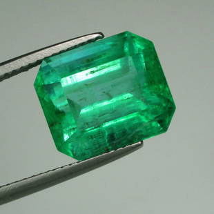 Natural Emerald - 7.56 Ct: Title: Origin: 0010a00001e64zKWeight: Too Nice GemsSize/Dimension: 12Additional Information: Natural Emerald - 7.56 Ct Reserve: $8,300.00 Shipping:Domestic: Flat-rate of $7.00 to anywhere within