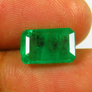 Natural Emerald - 3.60 Ct: Title: Origin: 0010a00001e64zKWeight: Too Nice GemsSize/Dimension: 50Additional Information: Natural Emerald - 3.60 Ct Reserve: $640.00 Shipping:Domestic: Flat-rate of $7.00 to anywhere within the