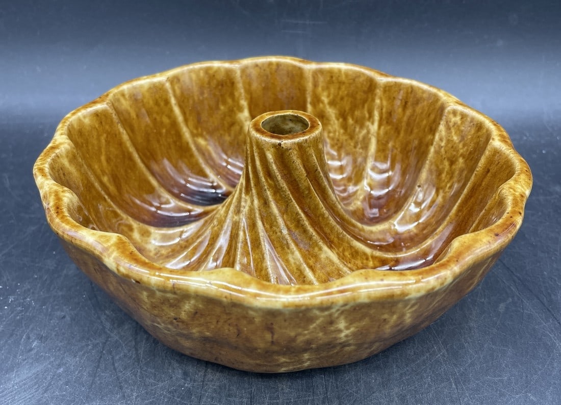 Antique Rockingham Turks Head Bundt Cake Mold (1 of 8)