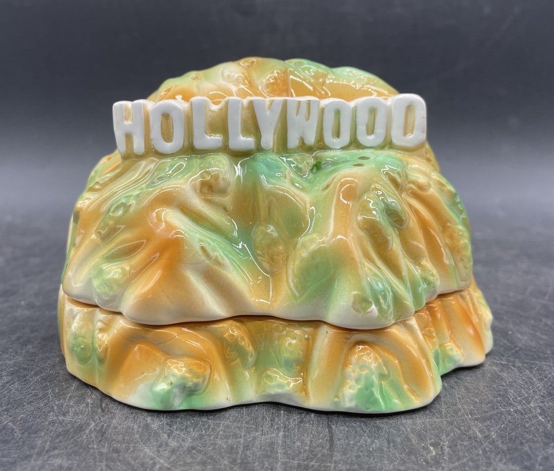 Hollywood Sign On The Mountain Salt N Pepper Shakers (1 of 8)