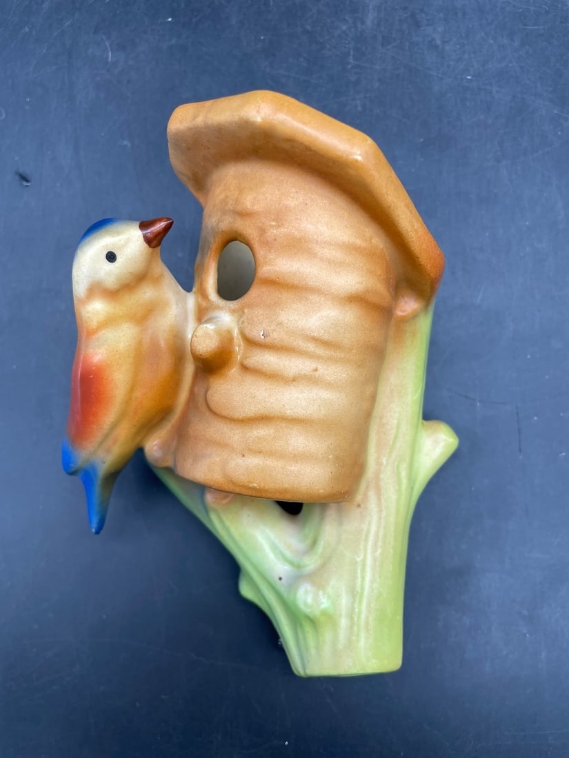 Vintage Czech Art Pottery Bluebird/ Birdhouse Wall Pocket-red Dime Mark-slovakia (1 of 8)