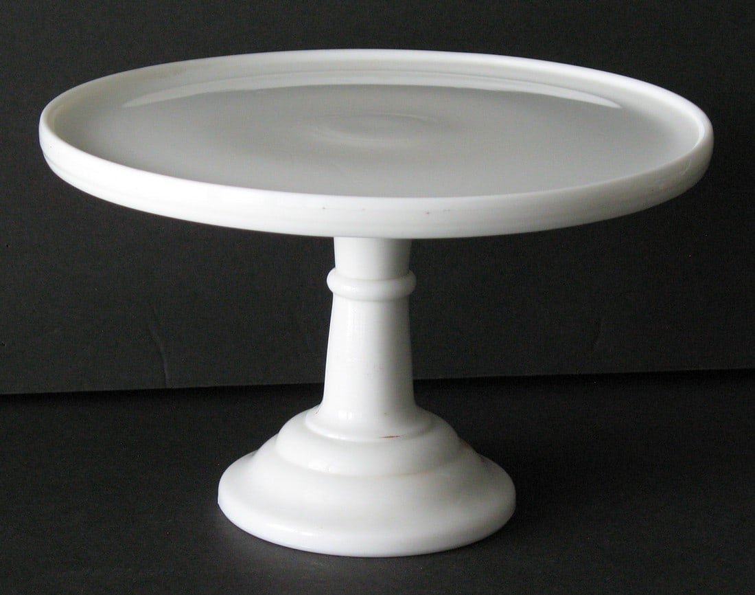 Vintage white glass cake stand. (1 of 1)