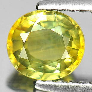 Spendid Natural Yellow Green Sapphire Oval Cut: Title: Spendid Natural Yellow Green Sapphire Oval Cut Gemstone: SapphireCarat Weight: 0,98Dimension: 6,2 x 5,5 mmAdditional Information: Natural Sapphire Only Heated. Transparent with very light