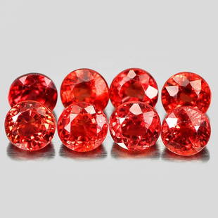 Set of 8 Natural Red Sapphire Round Cut: Title: Set of 8 Natural Red Sapphire Round Cut Gemstone: SapphireCarat Weight: 1,24Dimension: 2,90 mmAdditional Information: Natural Sapphire Only Heated. Transparent with very very light