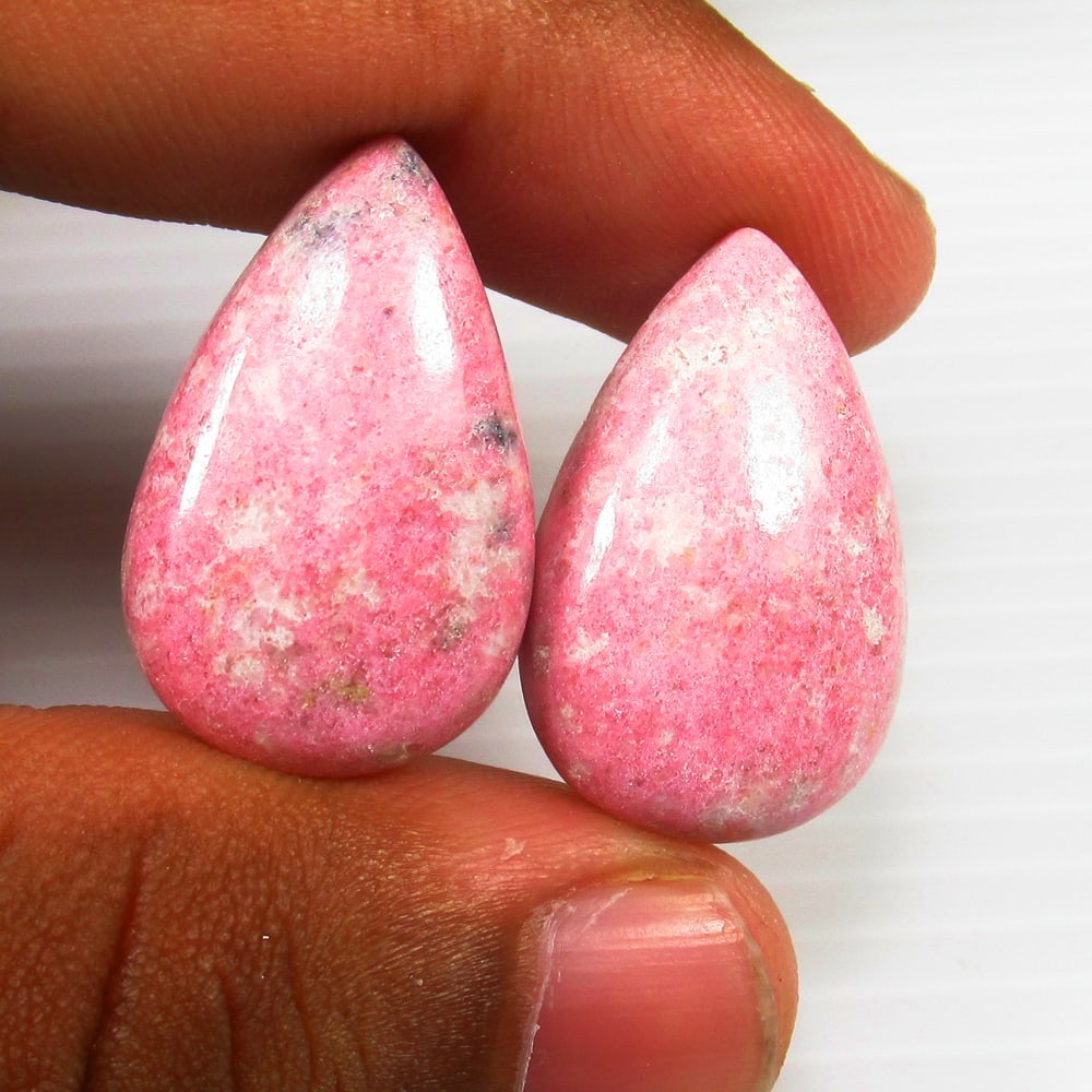 43.10 Ct - Natural Thulite Pair (1 of 2)