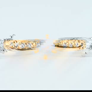 19K Gold Solitaire Ring with Diamonds: Title: 19K Gold Solitaire Ring with Diamonds Description: Solitaire ring in 19K gold, with 9 diamonds. Central diamond 0.25ct. 8 side diamonds 0.08ct (0.01ct each). MO28112023.15 Date/Period: 20th cen