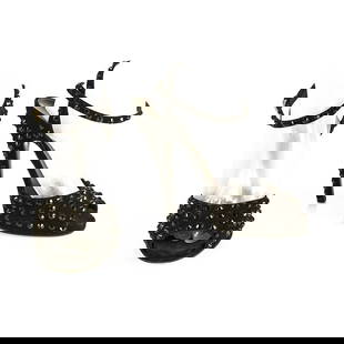GUCCI Black Fully Studded Ankle Strap Peep Toe Pumps High Heels Sandal Shoes 39: GUCCI Black Fully Studded Ankle Strap Peep Toe Pumps High Heels Sandal Shoes 39 GUCCI presents these very impressive black sandals ! These amazing high heels will complete almost any wardrobe! They fe