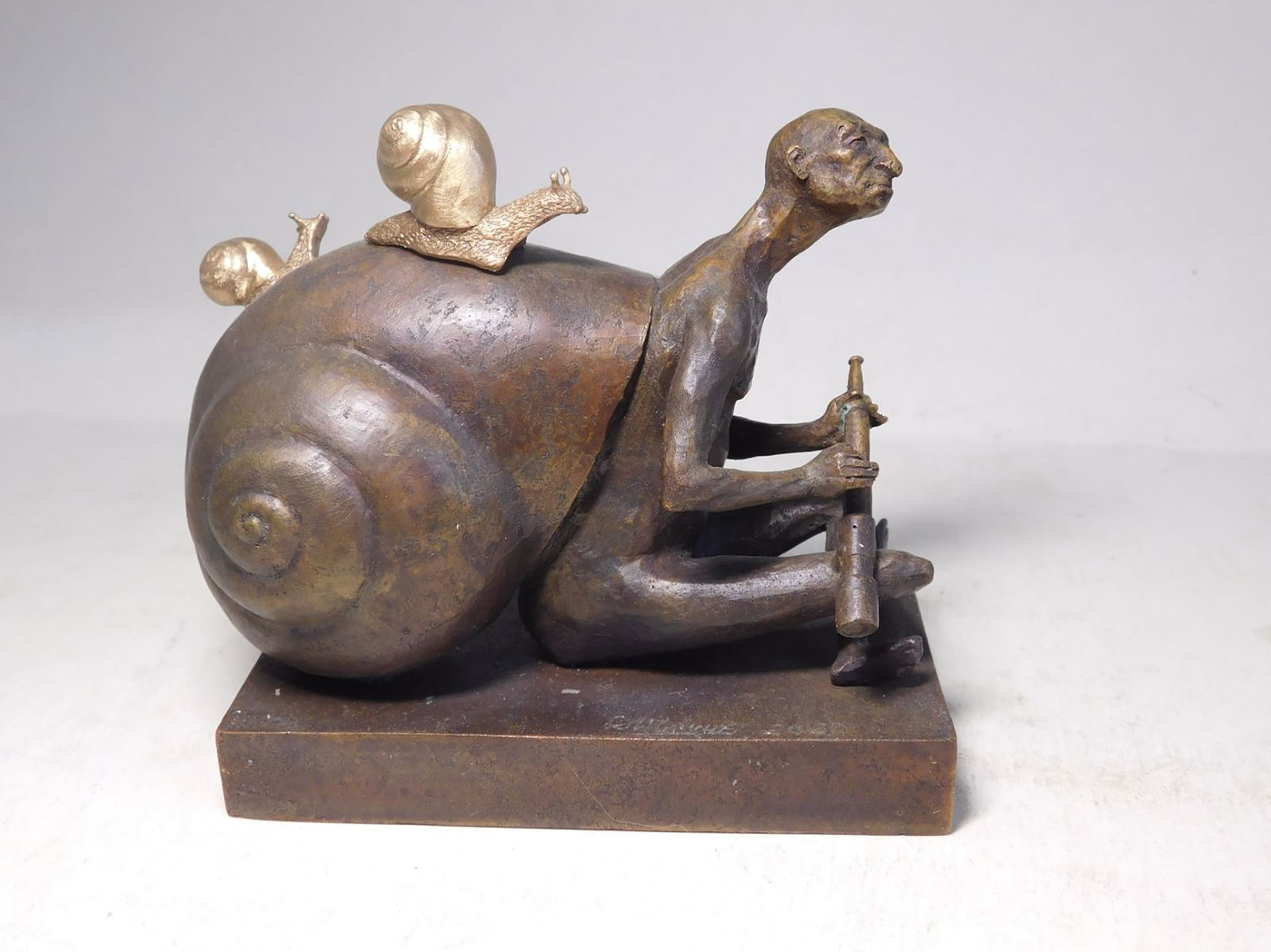 "Observer", bronze sculpture (1 of 5)