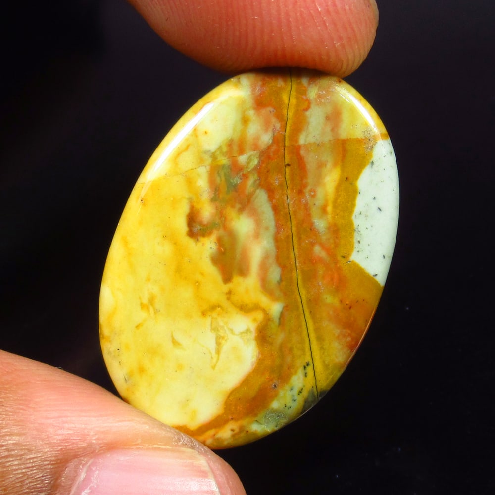 25.67 Ct - Natural Jasper: No Reserve! Title: 25.67 Ct - Natural Jasper Description: Gemstone Gemstones: Jasper Carat:25.67 Size/Dimensions:28.0 x 18.5 x 6.5 mm Additional Info:Pieces : 1 No's / Shape : Oval Cab / Color : Yello