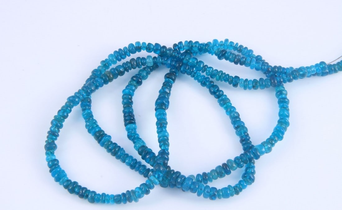 Awesome " Natural Blue Apatite " 85.15 Cts Natural Blue Apatite: No Reserve! Title: Awesome " Natural Blue Apatite " 85.15 Cts Natural Blue Apatite Additional Info: Gemstone : Natural Neon Blue Apatite Origin : Madagascar Weight : 85.15 carats Dimensions : 4x4 mm S