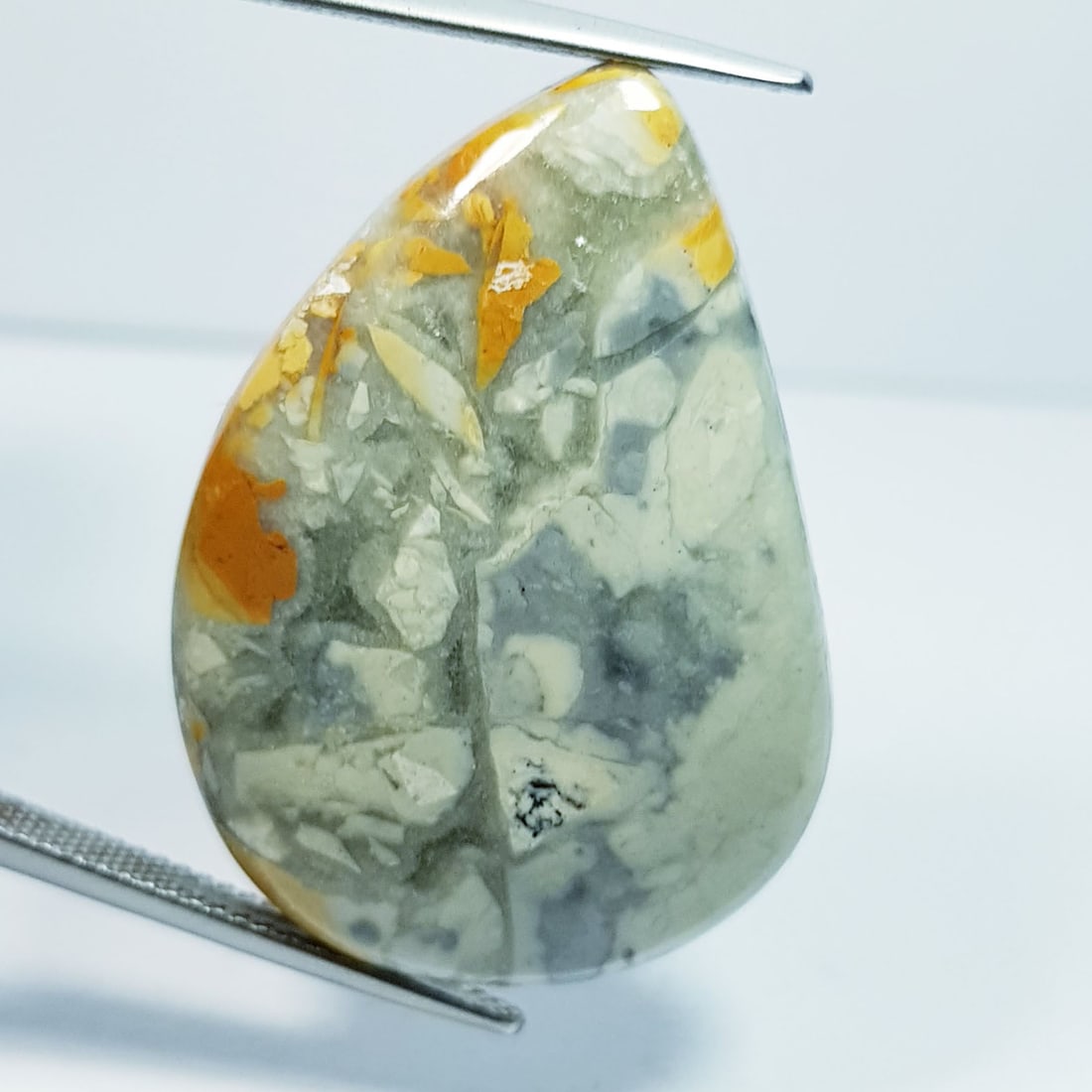 37.00 ctz Natural Bumble Bee Jasper: No Reserve! Title: 37.00 ctz Natural Bumble Bee Jasper Color/Clarity: Yellow / Opaque Gemstone: Jasper Carat Weights: 37 Size: 3230 x 22.90 x 5.60 Additional Information: Fancy / Indonesia Shipping: D