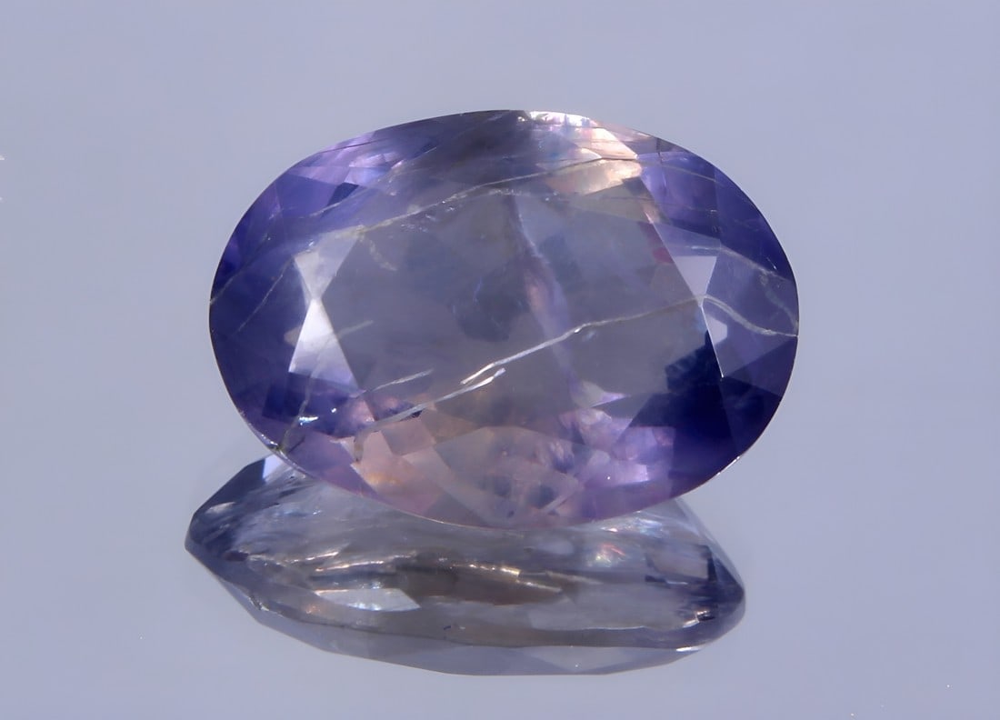 Marvellous " Natural Iolite Violet " 3.18 Cts Natural Iolite: No Reserve! Title: Marvellous " Natural Iolite Violet " 3.18 Cts Natural Iolite Additional Info: Gemstone : Natural Iolite Shape and cut : Oval Cut Weight : 3.18 carats Measurements : 12.05x8.67x5.27