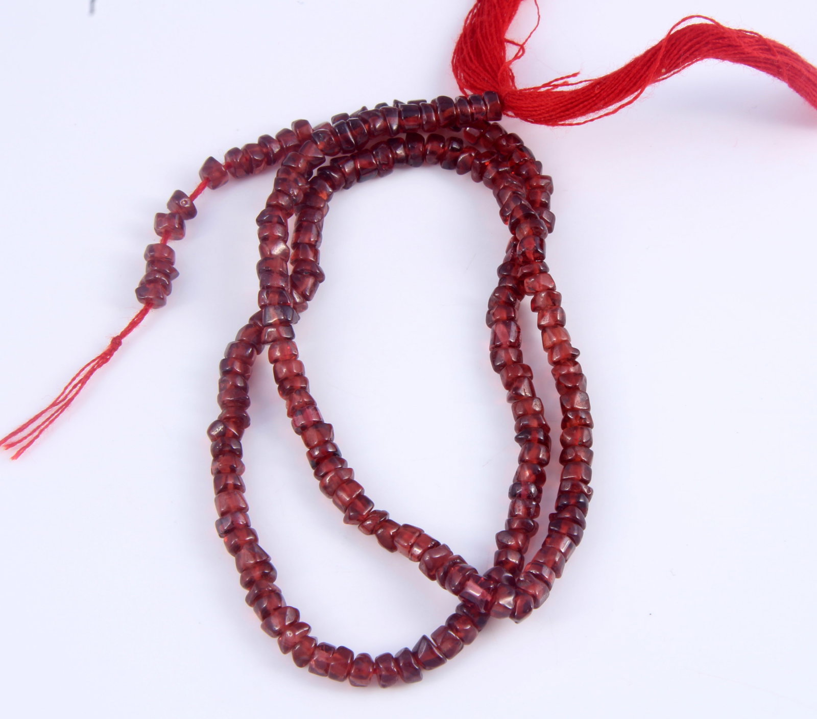 Beautiful " Natural Pyrope Almandine Garnet " 45.90 Cts Natural Pyrope Almandine Garnet: No Reserve! Title: Beautiful " Natural Pyrope Almandine Garnet " 45.90 Cts Natural Pyrope Almandine Garnet Additional Info: Gemstone : Natural Almandine Garnet Shape and cut : Beads Cabochan Origin : 