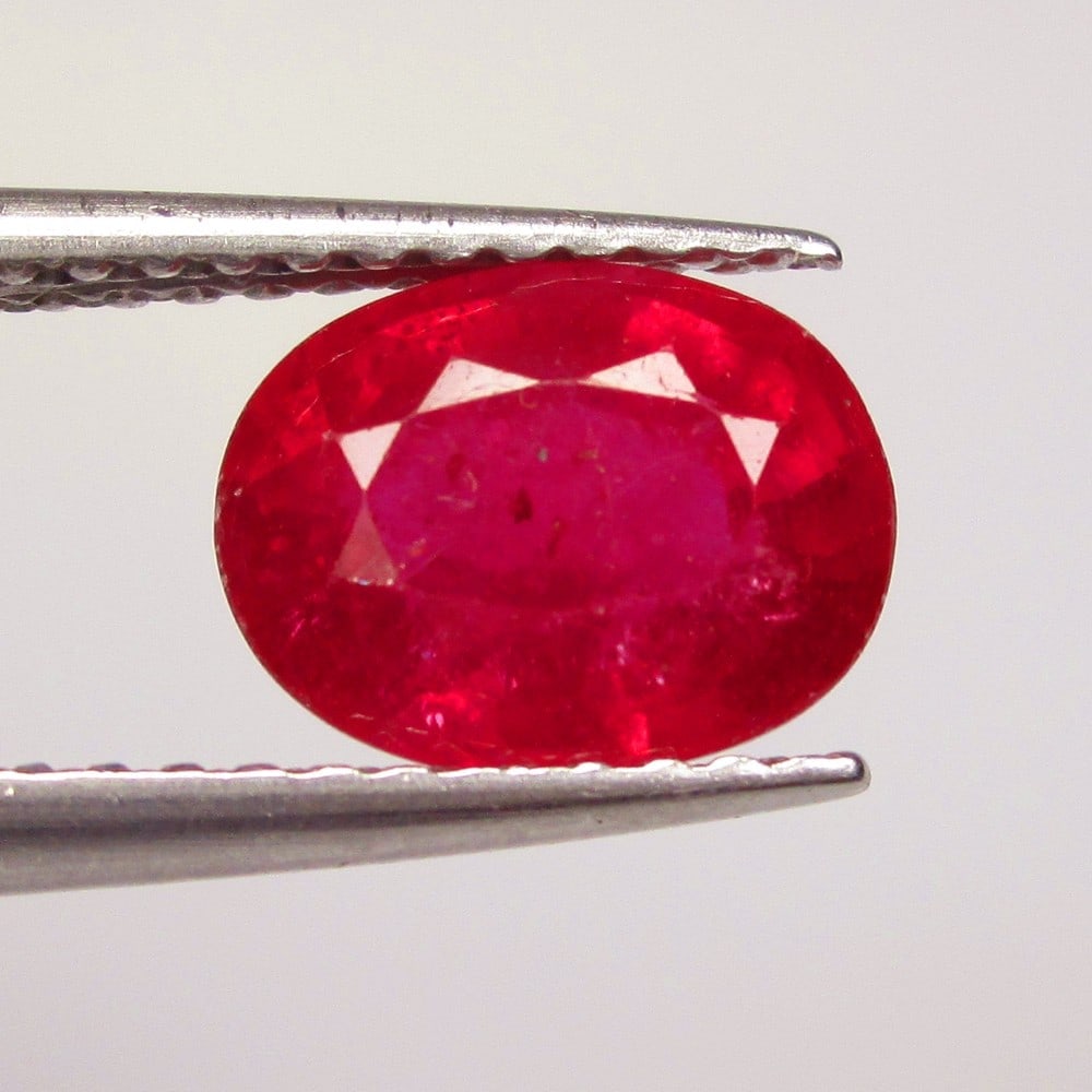 1.94 Ctw Natural Mozambique Red Ruby Oval Cut (1 of 2)