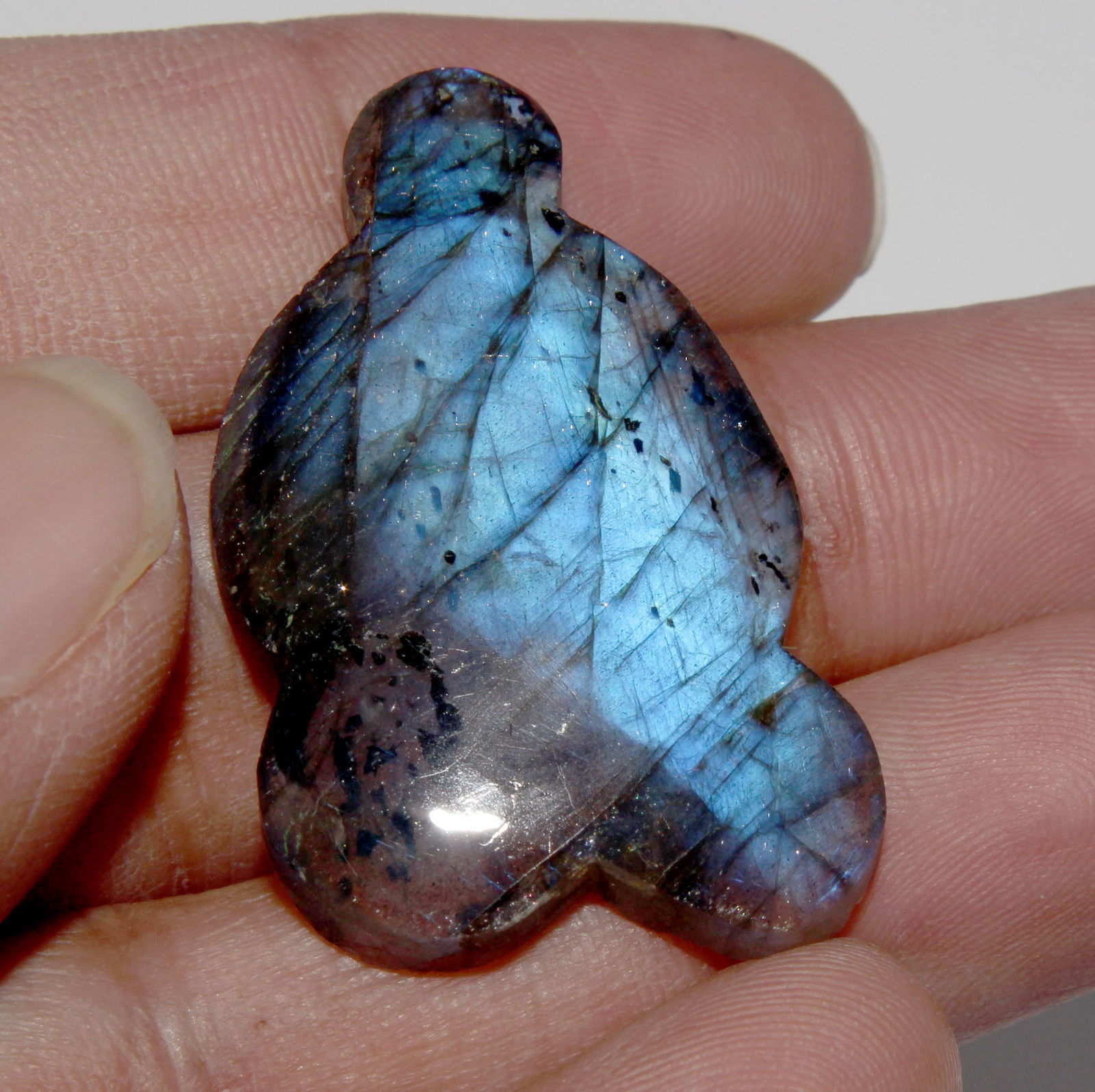 Delightful " Natural Labradorite " 52.65 Cts Natural Labradorite: No Reserve! Title: Delightful " Natural Labradorite " 52.65 Cts Natural Labradorite Additional Info: Gemstone : Natural Labradorite Shape : Fancy Cabochan Weight : 52.65 carats Measurements : 39x24 mm