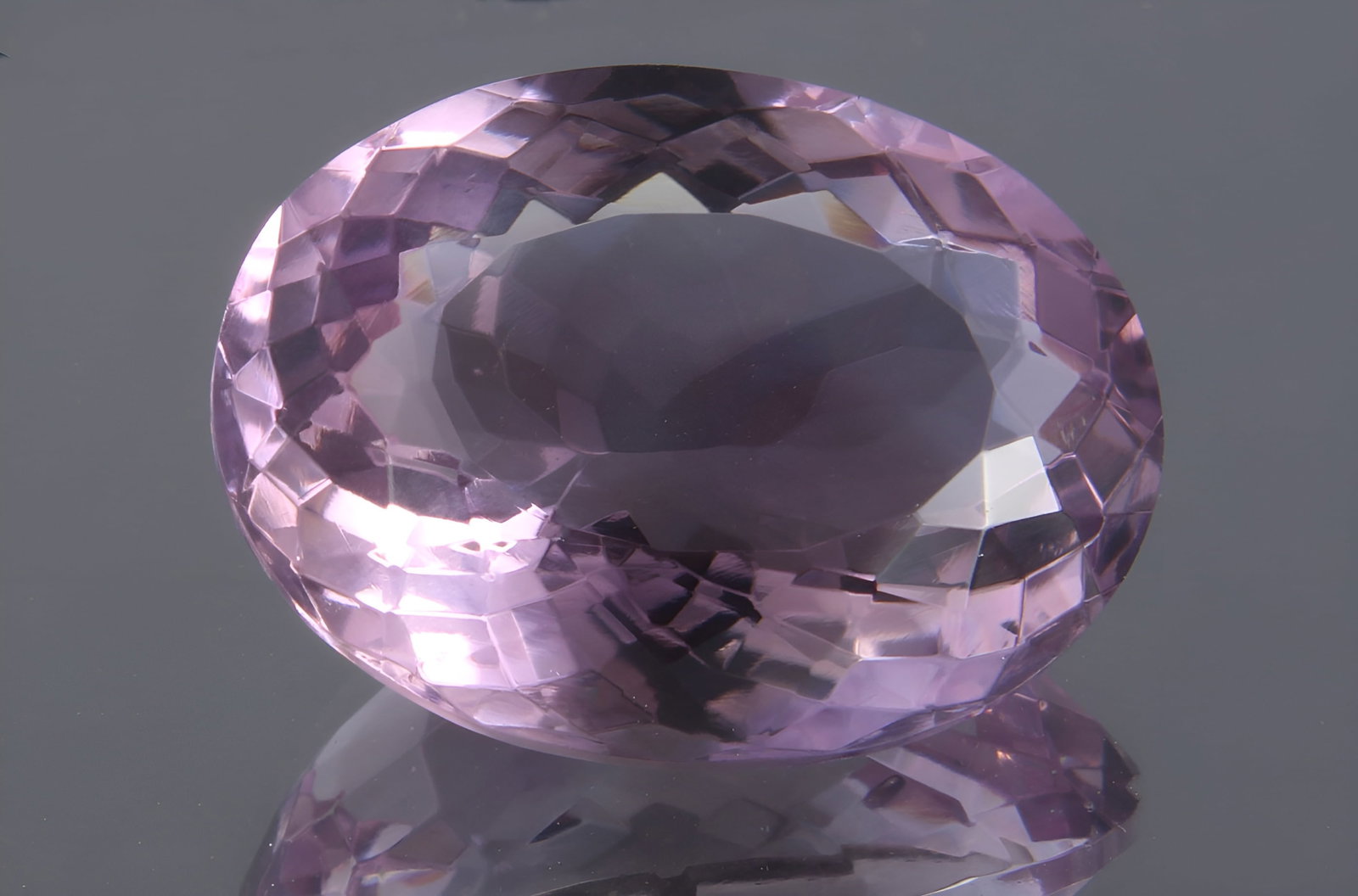 Wonderful " Natural Rose De France Amethyst " 16.14 cts Natural Rose De France Amethyst: No Reserve! Title: Wonderful " Natural Rose De France Amethyst " 16.14 cts Natural Rose De France Amethyst Additional Info: Gemstone : Natural Rose De France Amethyst Origin : Africa Weight : 16.14 ca