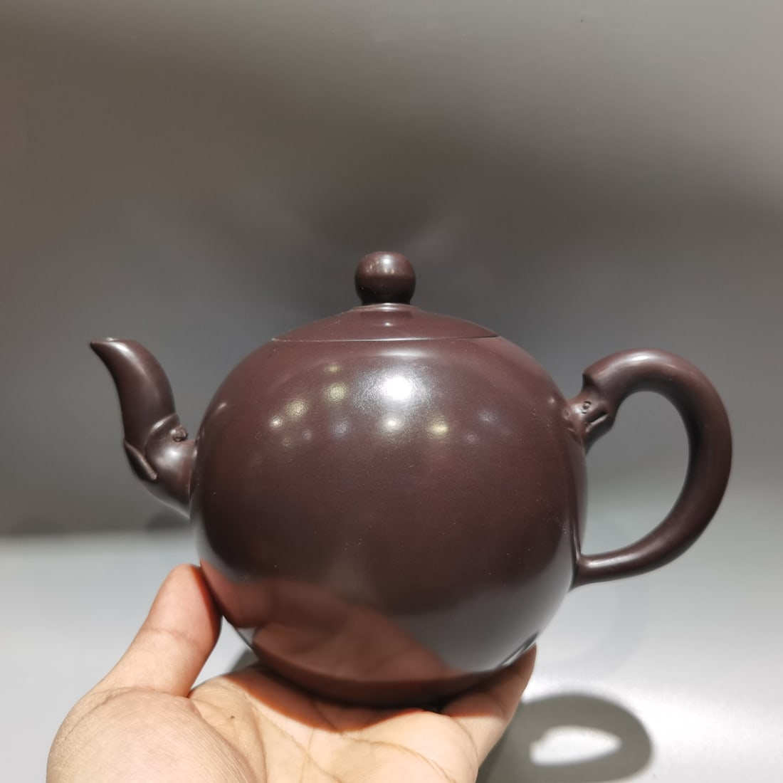Chinese Yixing Zisha Clay Small Teapot (1 of 9)