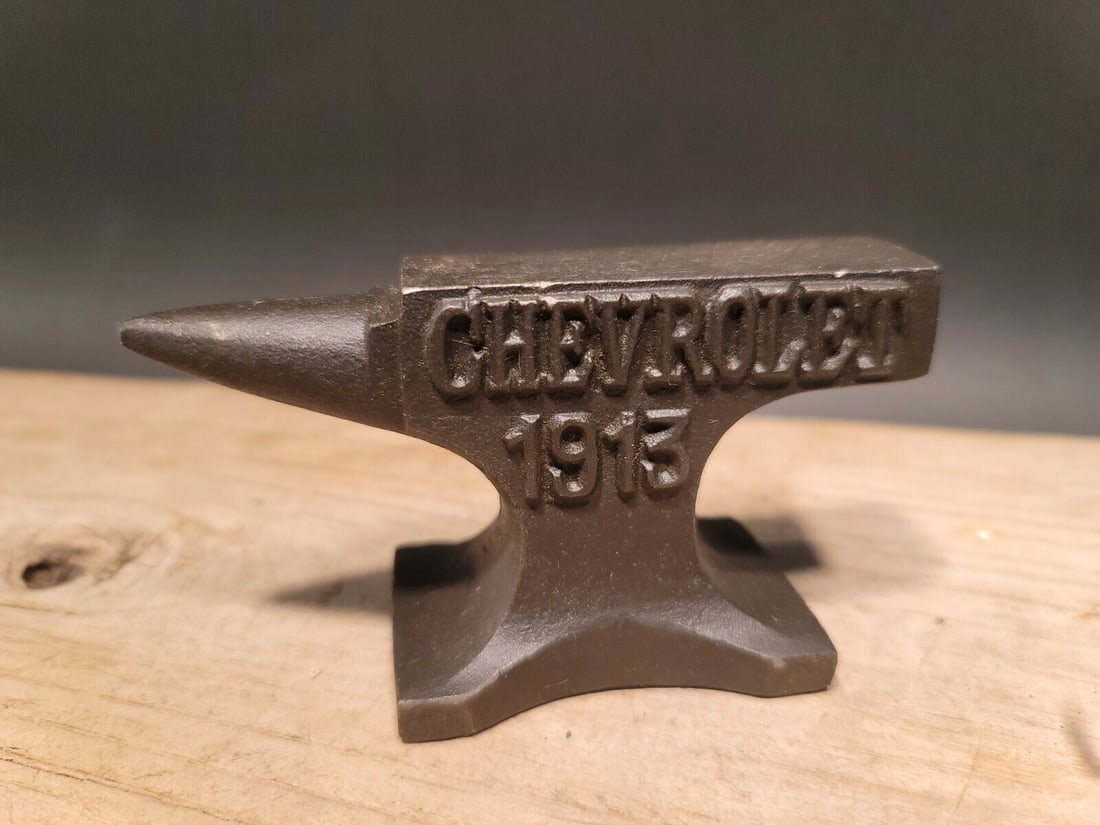 Cast Iron Chevrolet Miniature Anvil (1 of 12)